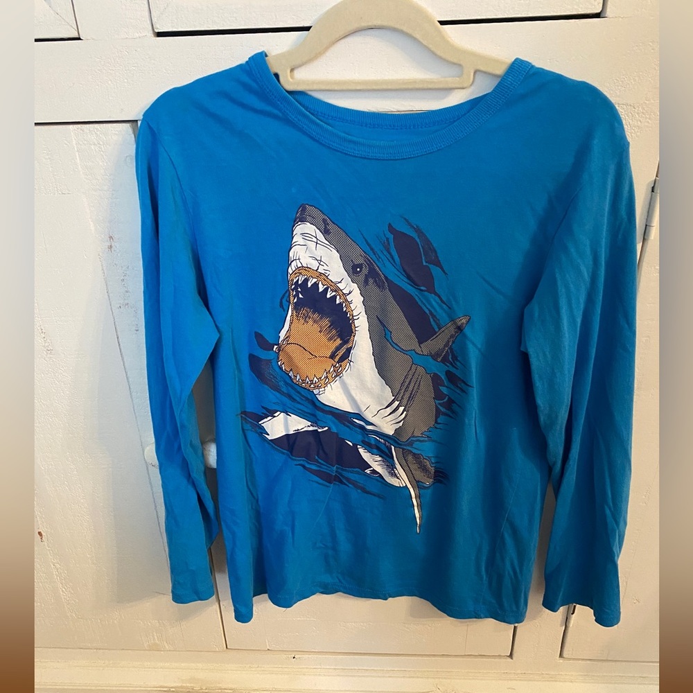Children’s place long sleeve blue great white shark, shark week T-shirt size L